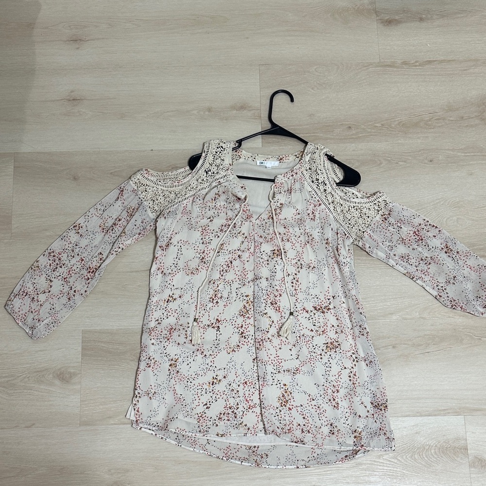 DR2 Cream and Pink Floral Cold Shoulder Blouse